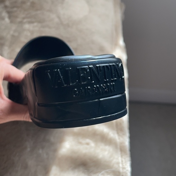 NWT Valentino Slides - Picture 10 of 10